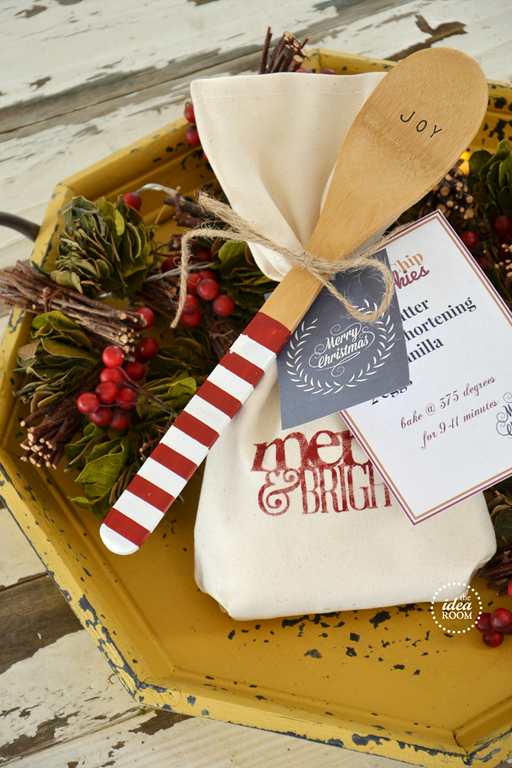 30+ Classy But Cheap Neighbor Christmas Gifts +Free Printable Tags