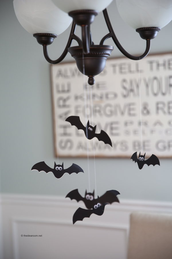 Download Printable Halloween Tablescape and Halloween Dinner Ideas