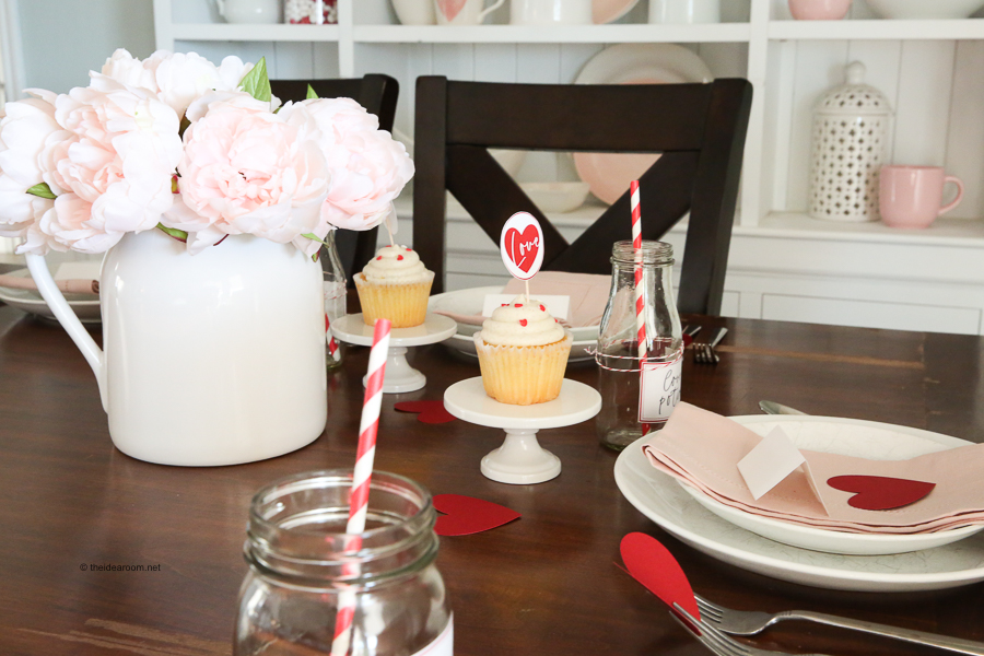 Valentines Day Table Decorations - The Idea Room